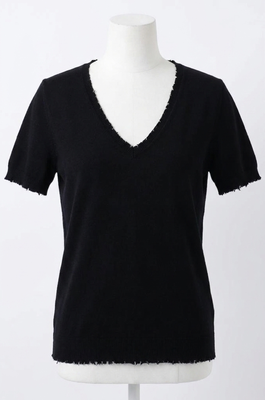 NEW MINNIE ROSE short sleeve frayed v-neck top in black